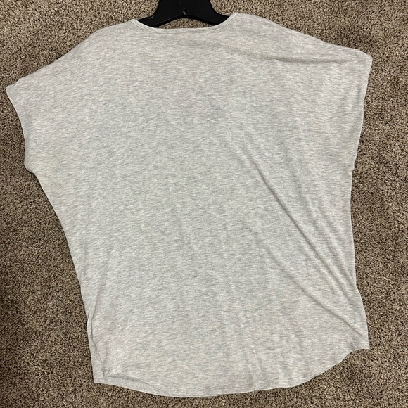 Express one eleven soft stretchy gray t-shirt with caged neckline - Picture 4 of 5